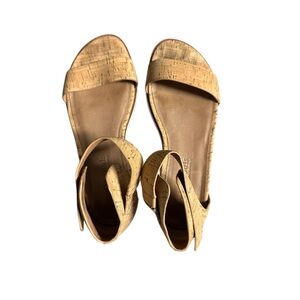 Gentle Souls Stylish cork sandals